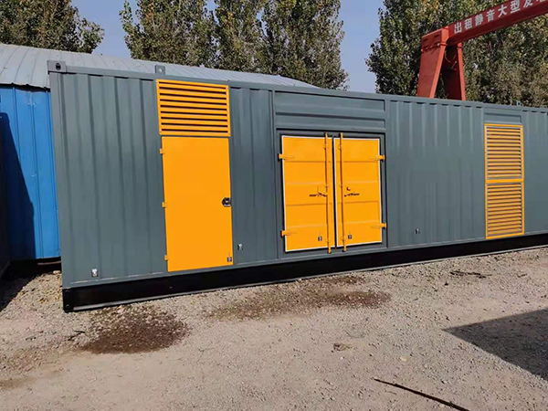 新疆300kw 柴油发电机组用多大的空气开关？